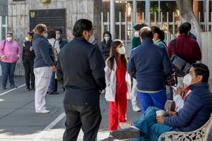 Bajan cifras de Covid pero Puebla sigue entre los 10 estados más afectados