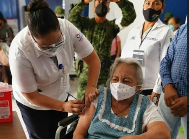 Entérate aquí de la tercera etapa de vacunación masiva para abuelitos en Puebla