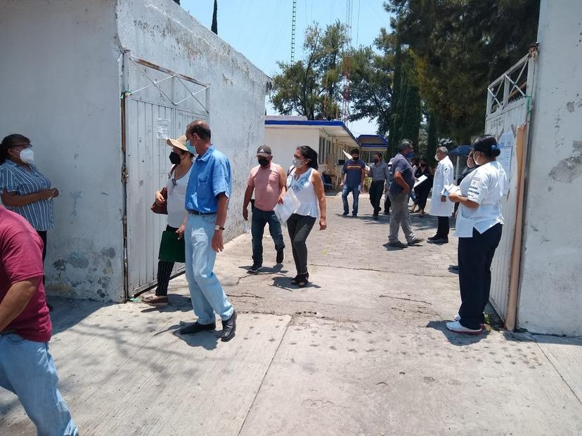 Baja afluencia reporta primer día de vacunación Covid de 50 y más en Tehuacán