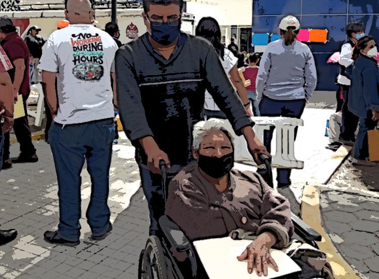 Tres menores de 60 años intentaron ser vacunados en Puebla: SSA