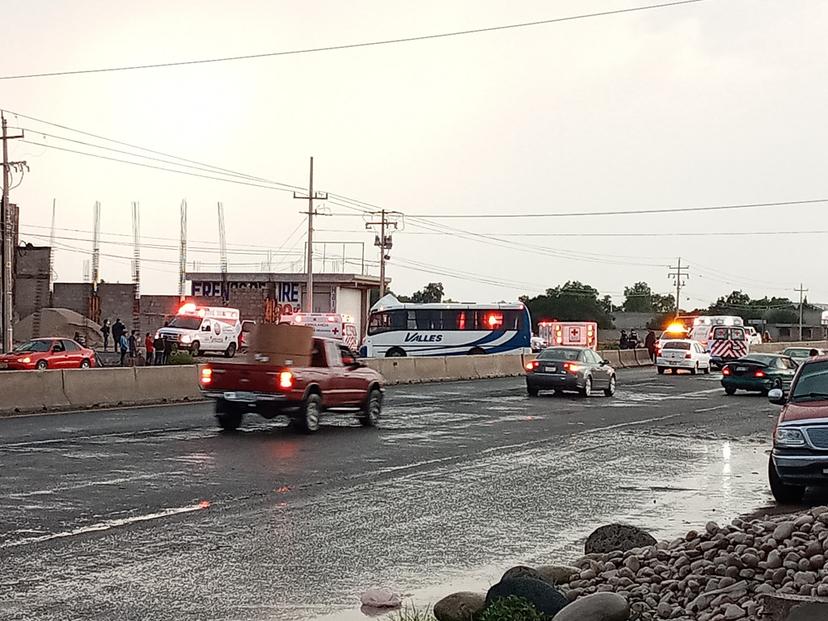 Cuatro pasajeros resultan heridos en accidente automovilístico en Huixcolotla