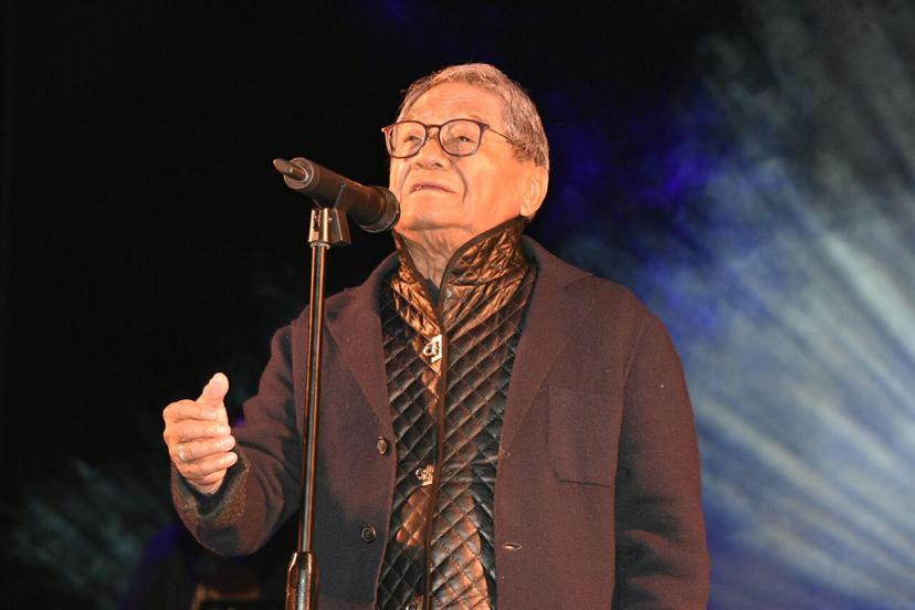 Por Covid19 fue hospitalizado Armando Manzanero