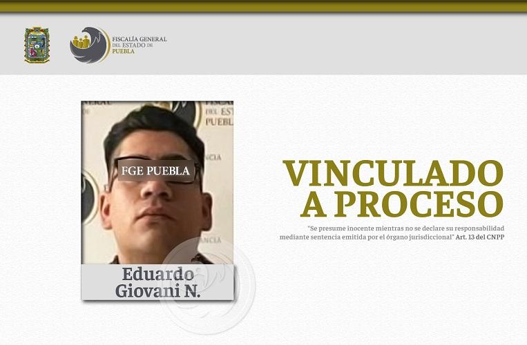 Procesan a Eduardo por usar equipo similar al de patrullas en Puebla