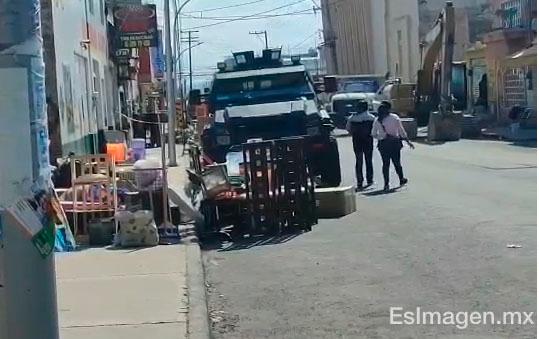 Continúa demolición en inmueble derrumbado por explosión en la 2 poniente