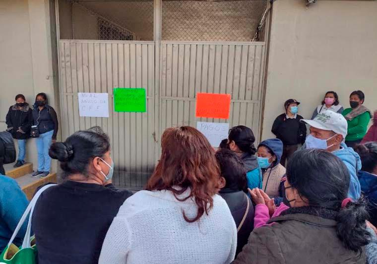 Con apoyo de vecinos y policía, CFE realizará revisión de recibos en Texmelucan