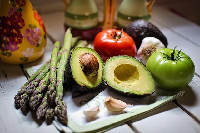 Por los cielos el precio del aguacate, hasta en $70 el Kg