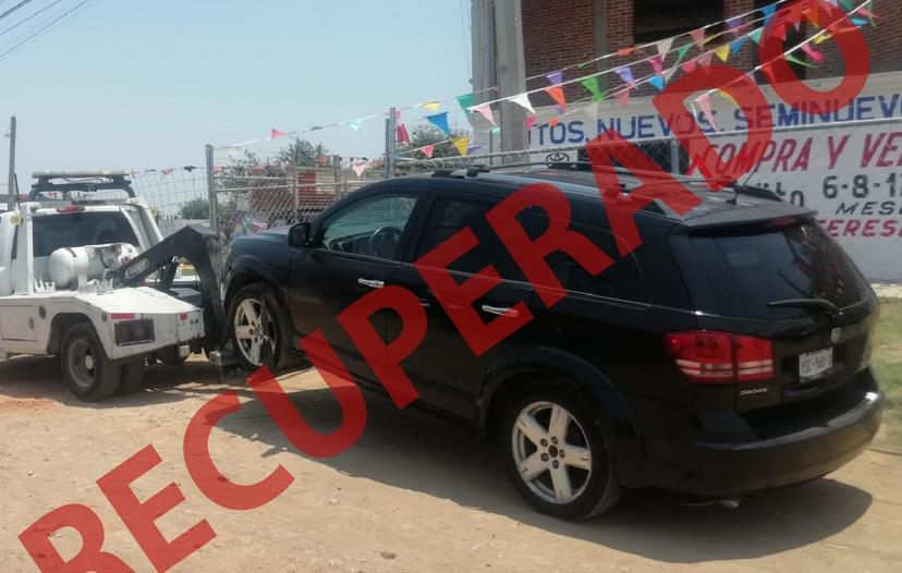 Abandonan vehículo en carretera federal a Huejotzingo