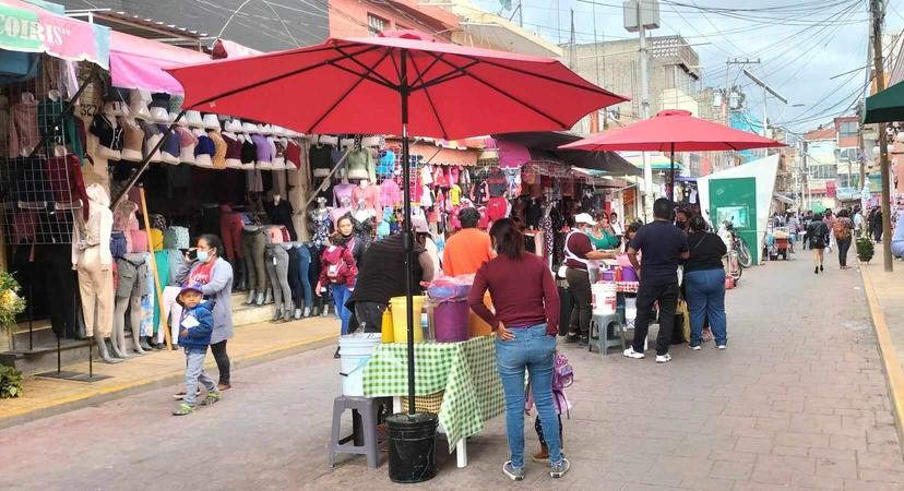 Más de 150 ambulantes en Tehuacán no pagan uso cuota desde 2022 