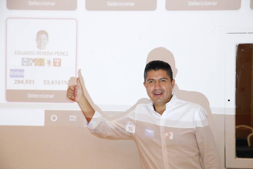 Pide Barbosa a Eduardo Rivera trabajar por la unidad de los poblanos