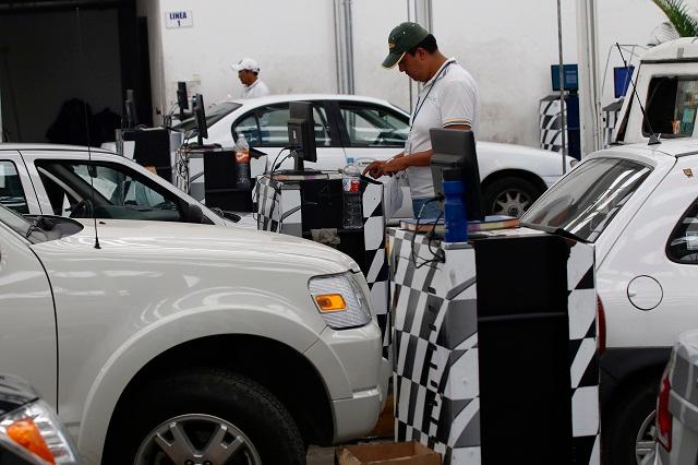 Otorgan un mes más para verificar autos sin multas en Puebla