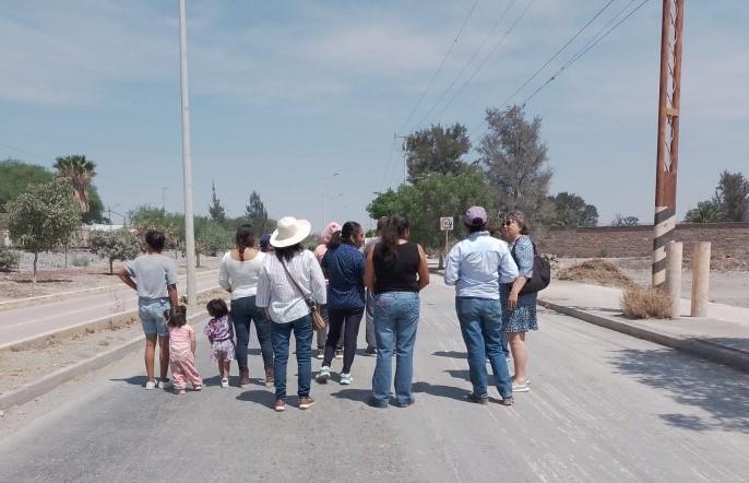 Vecinos de Tehuacán frenan obra ante afectación al concreto hidráulico