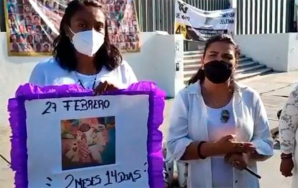 VIDEO Piden frente a la FGE de Puebla visibilizar la violencia vicaria