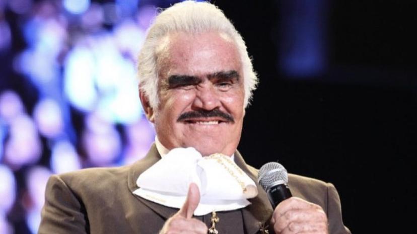 Vicente Fernández, grave en terapia intensiva