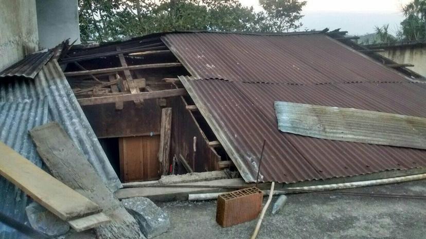 Ventarrones afectan 30 viviendas en la Sierra Negra  