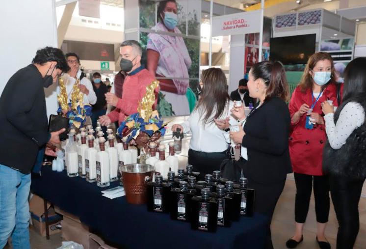 MBH inaugura expo Navidad con sabor a Puebla