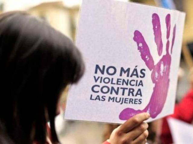 Denuncian que hombres exhiben en catálogo a mujeres de Atlixco