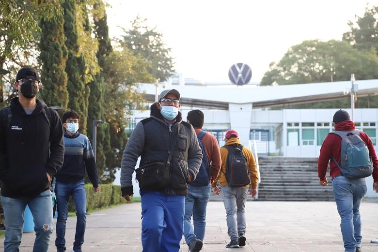 Tras tercer intento, evitan huelga y aceptan alza de 11% en VW