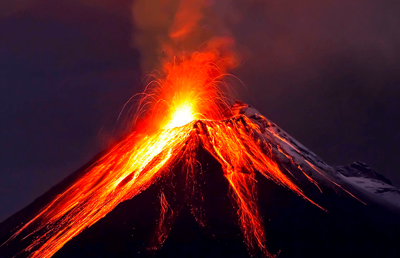 VIDEO Así se ve la erupción del volcán Krakatoa