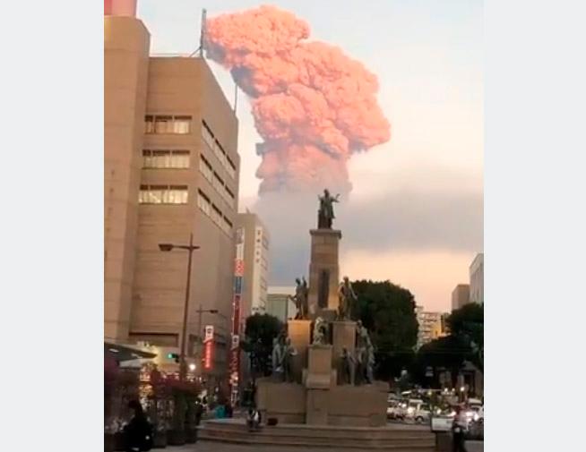 VIDEO Sakurajima le hace competencia al Popo con fumarola de 5 kilómetros