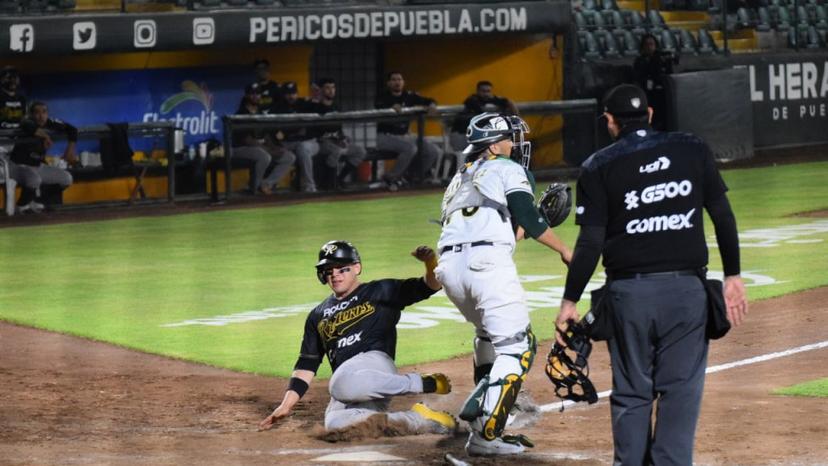 Rieleros se impone en el primero de la serie