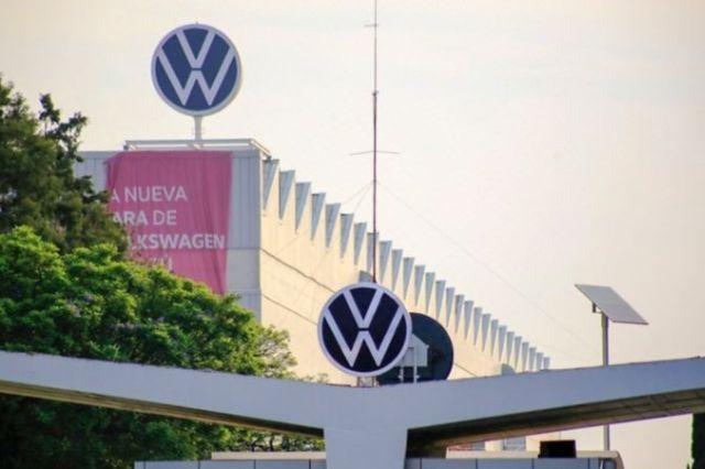 Trabajadores de Volkswagen tendrán turnos extendidos el próximo 25 de enero 