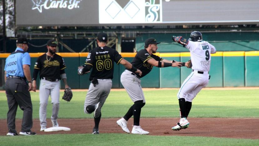 Pericos rompe empate en la novena y se queda con el triunfo