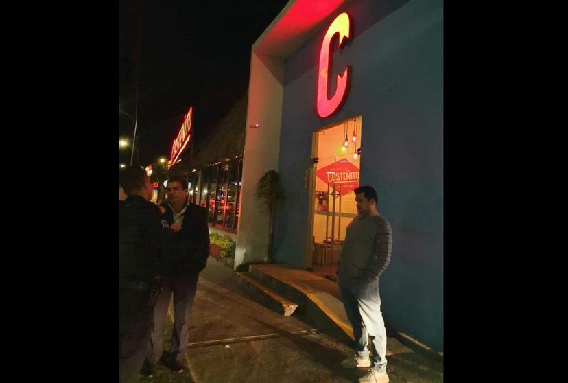 Valet parking entrega auto a persona equivocada en El Costeñito