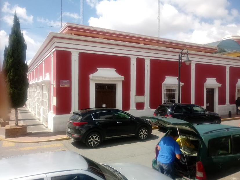 Semivacía entrega Navarro la presidencia municipal de Serdán