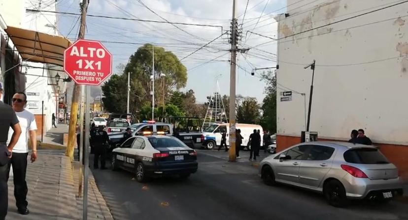 VIDEO: Balean comandancia y pegan a policías de Tecamachalco