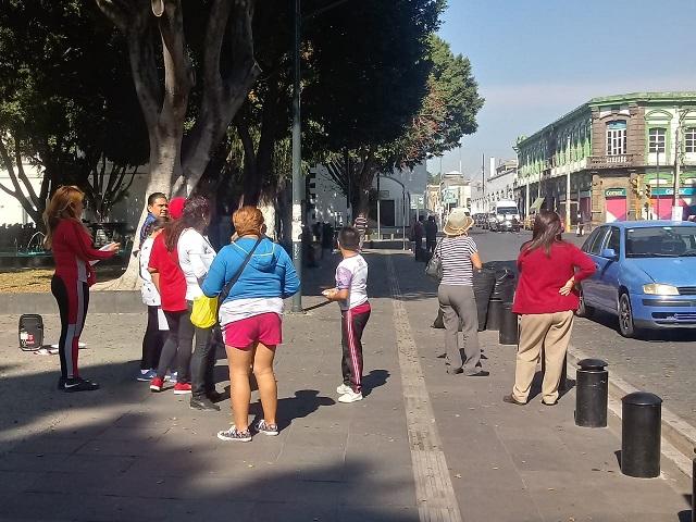 Por falta de asistentes suspenden marcha contra Claudia Rivera