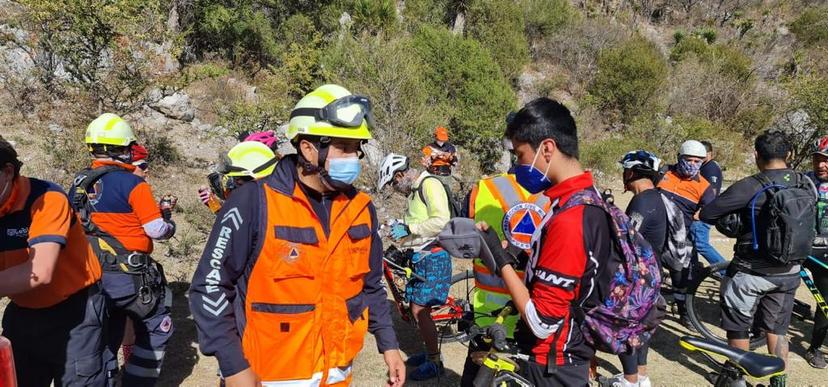 VIDEO Localizan ilesos a 9 ciclistas extraviados en Puebla