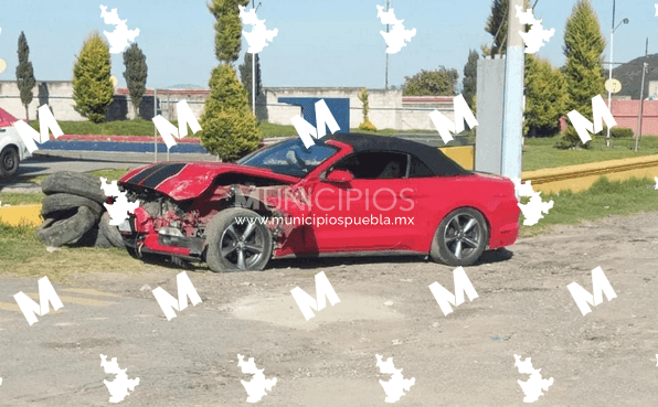 Balean a dos masculinos en su Mustang en Calpulalpan