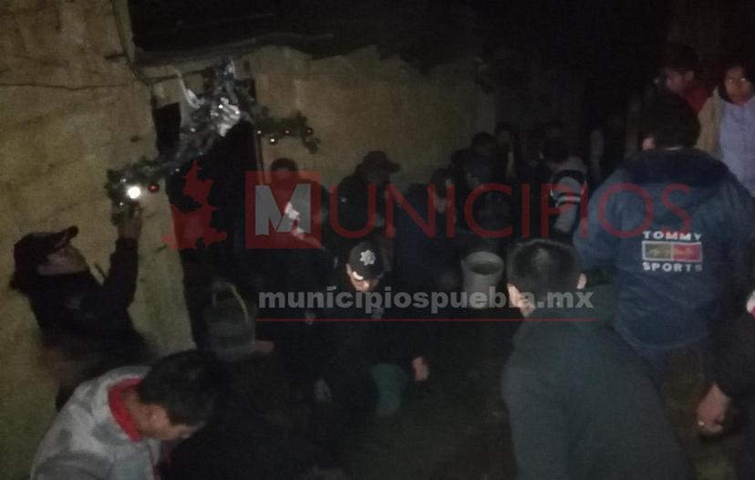 Cuetes provocan fuerte incendio en Zacapoaxtla