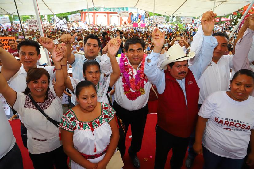 En Zapotitlán Barbosa promete Instituto de Pueblos Originarios