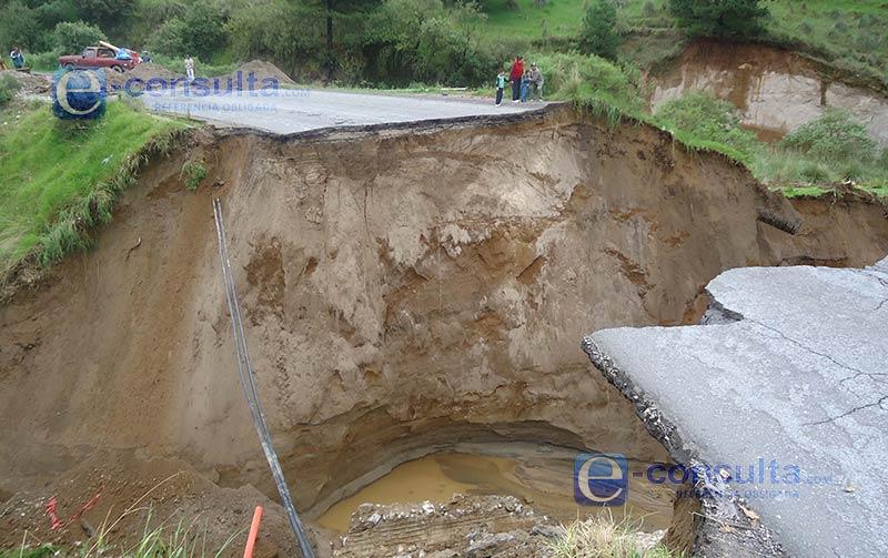 Cortada la carretera Amozoc - Nautla por lluvias del primer Frente Frío