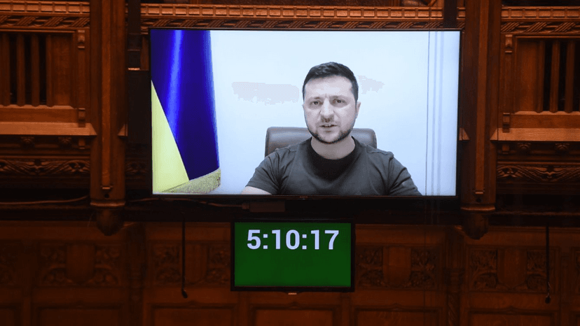 Ucrania ofrece quedar fuera de la OTAN y asumir neutralidad: Zelensky