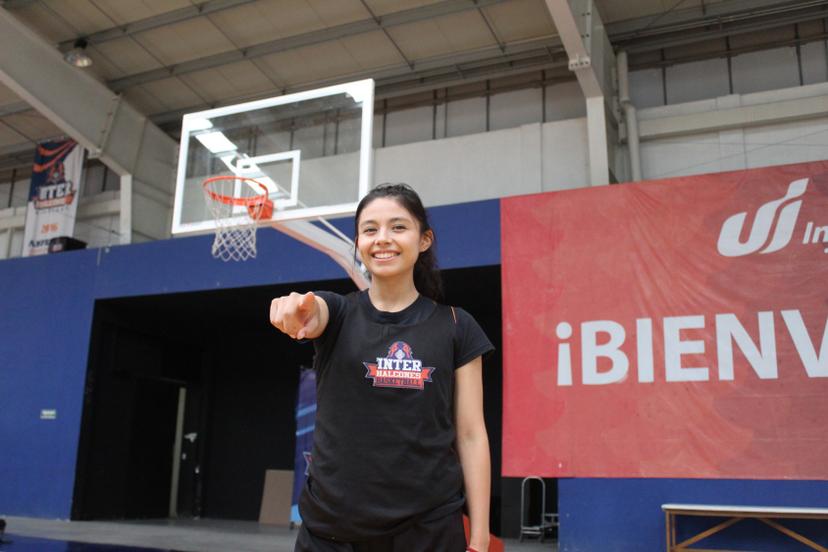 Zurisadai Ruiz refuerza al equipo de basquetbol de la Interamericana