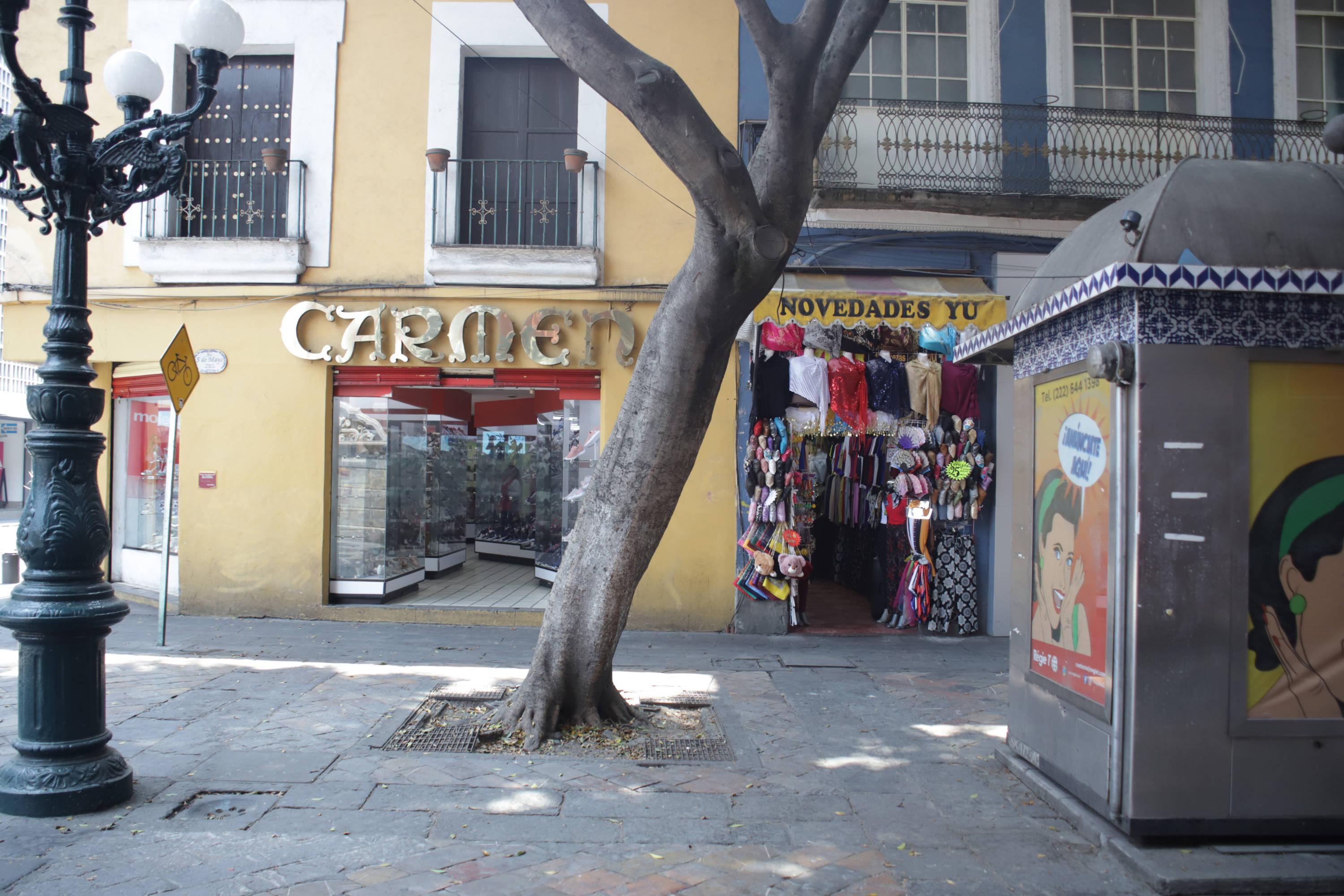 En Puebla más de cuatro mil negocios operan en la actualidad sin la regularización de sus licencias de funcionamiento.