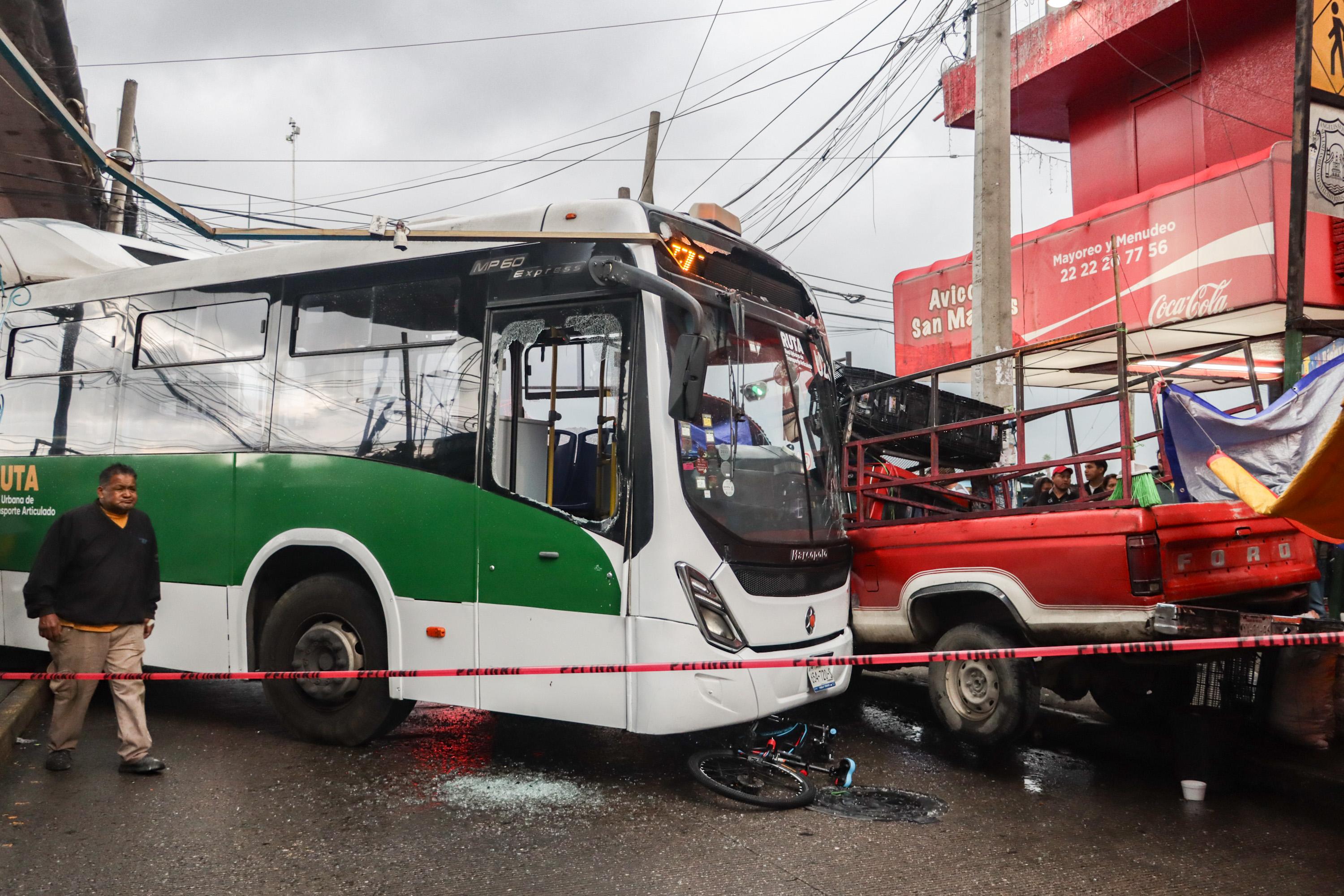 Accidente de unidad de RUTA en inmediaciones de la CAPU.