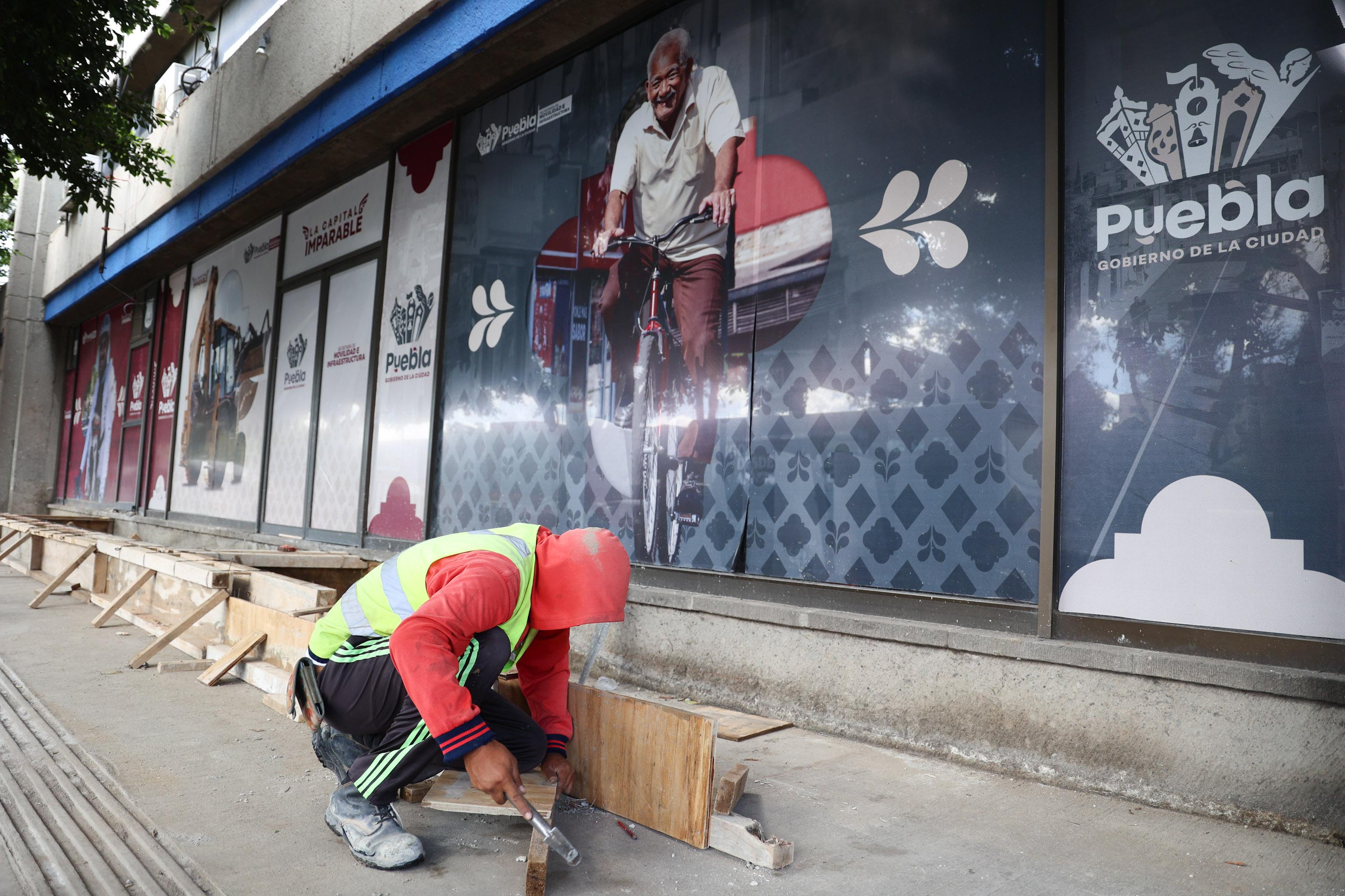 Siguen los trabajos en la Avenida Reforma.