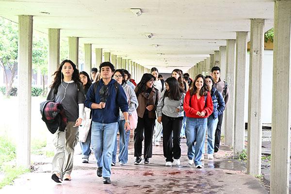 3.3 millones de estudiantes adolescentes fueron víctimas de acoso escolar en 2022.