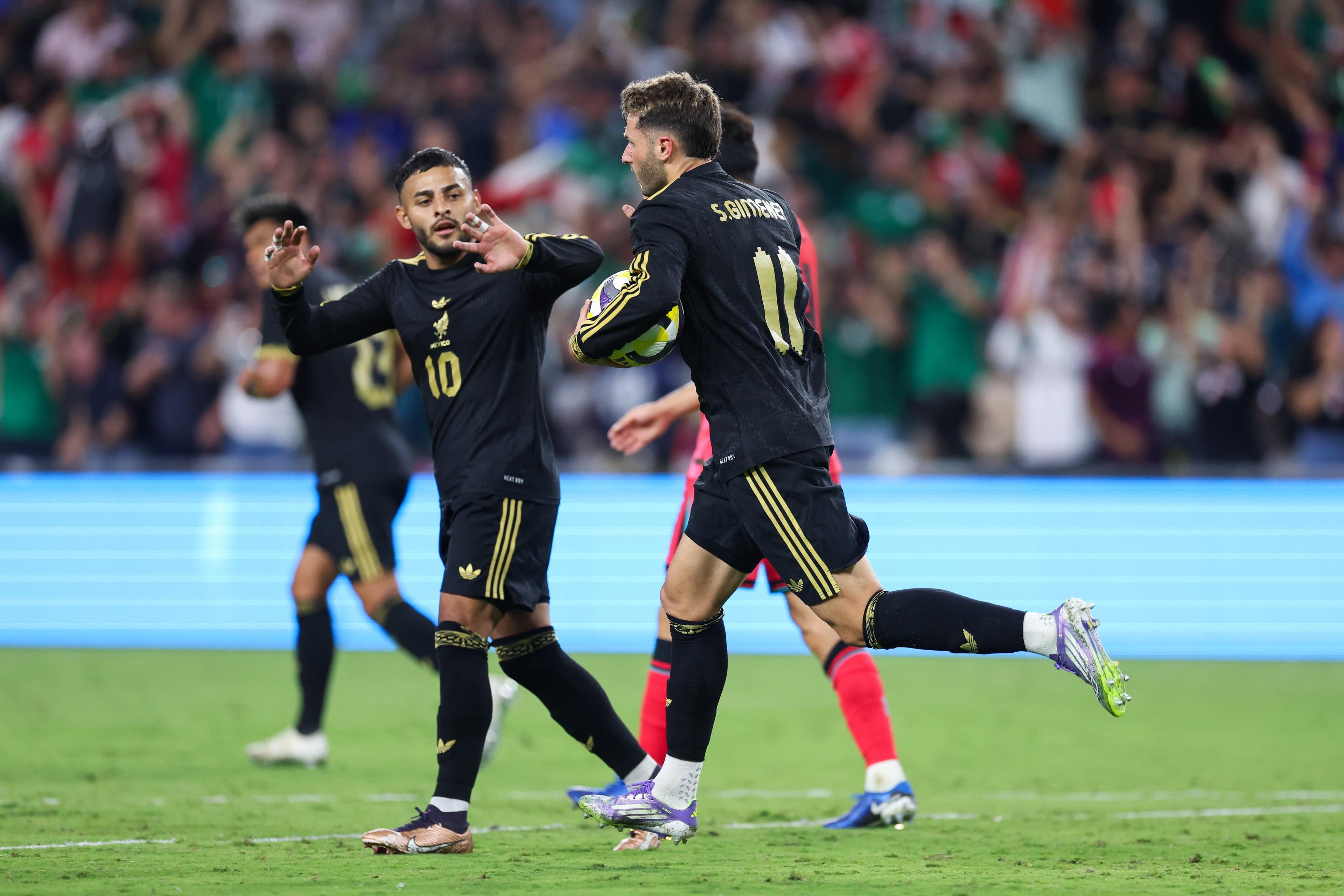 México empata a dos goles con Corea.