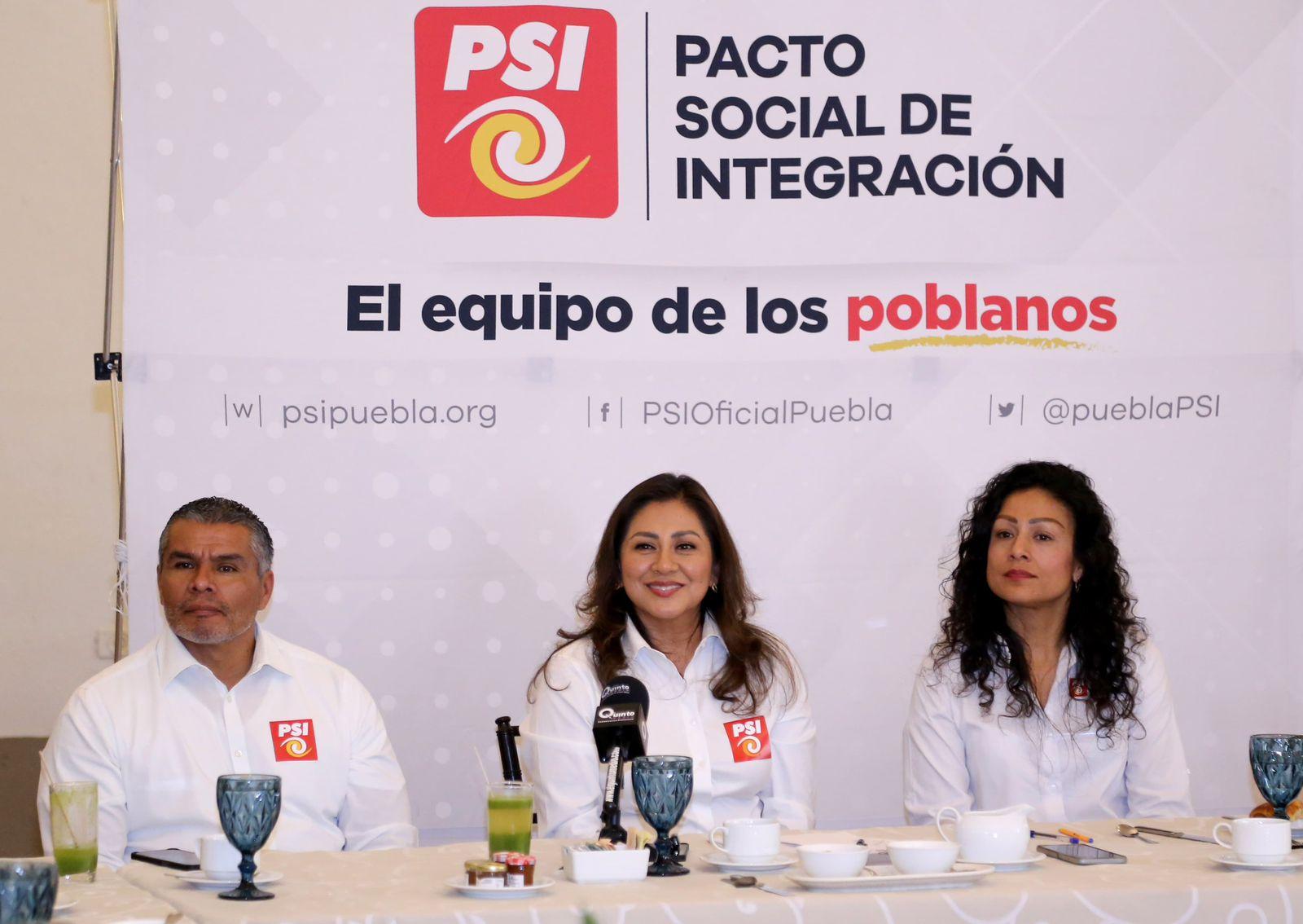 Nadia Navarro Acevedo, dirigente estatal en Puebla del PSI.