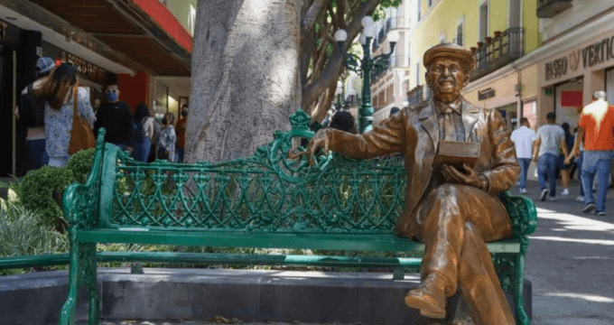 Esculturas del corredor 5 de Mayo de la ciudad de Puebla serán restauradas.