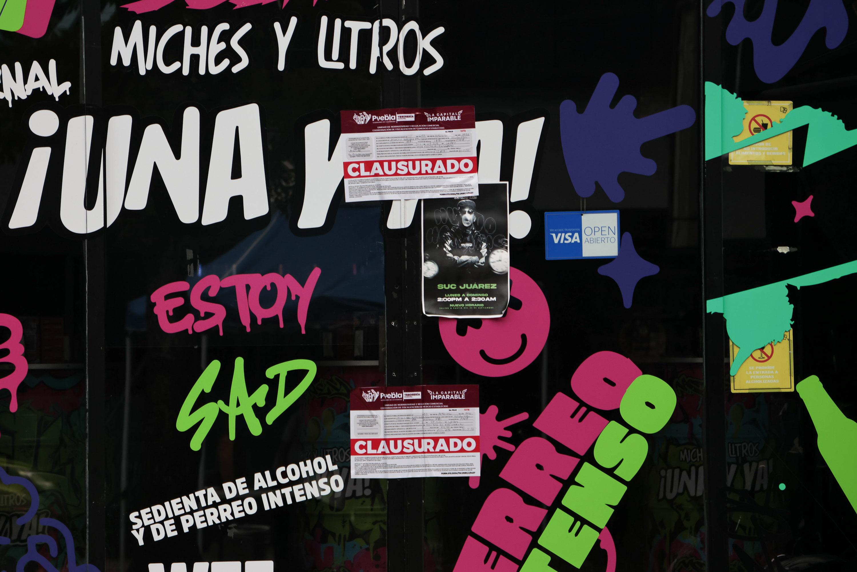 Fue clausura el antro Una y Ya en la Avenida Juárez en Puebla.