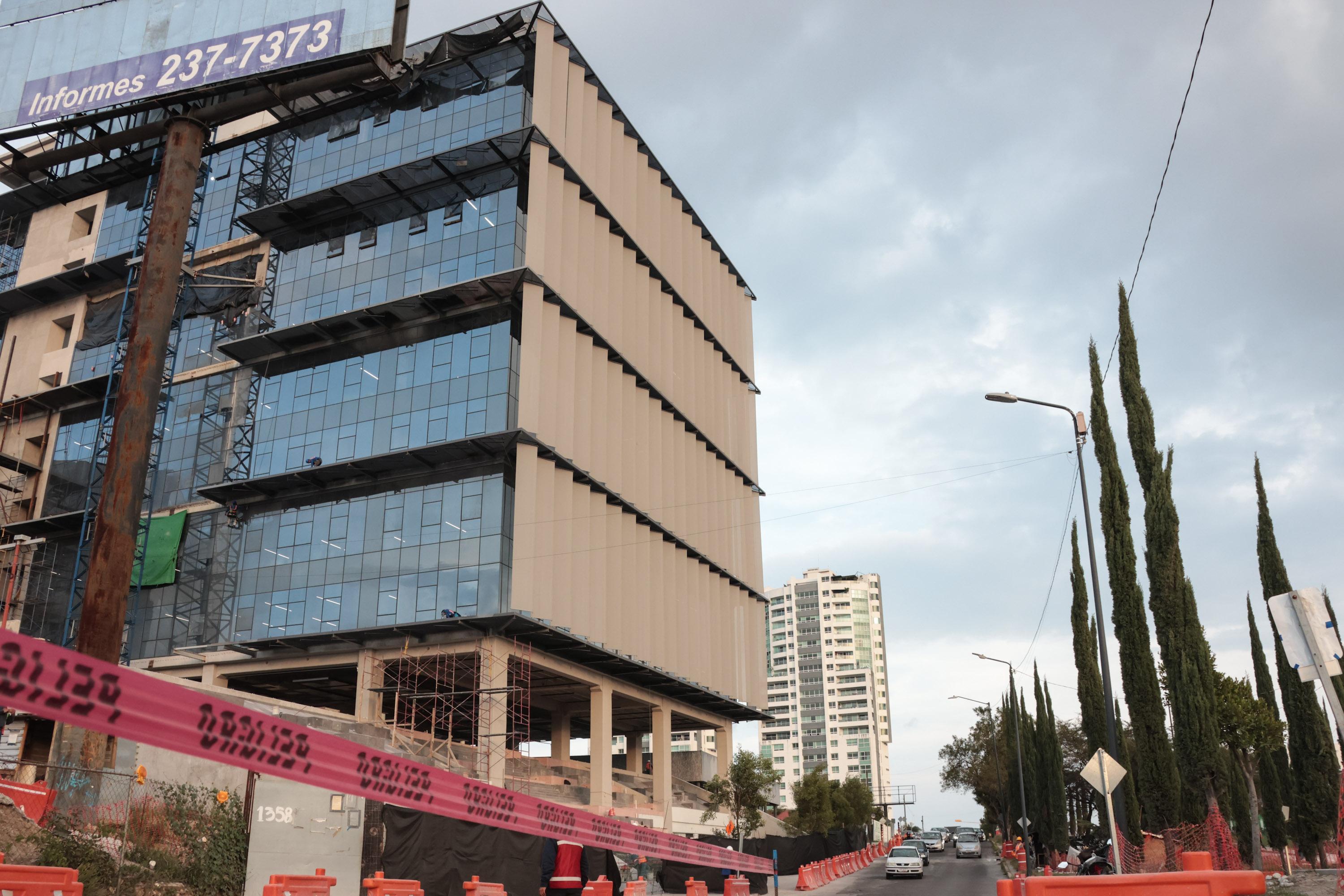 Avanza la construcción de la nueva sede de Secretaría de Finanzas en Puebla.
