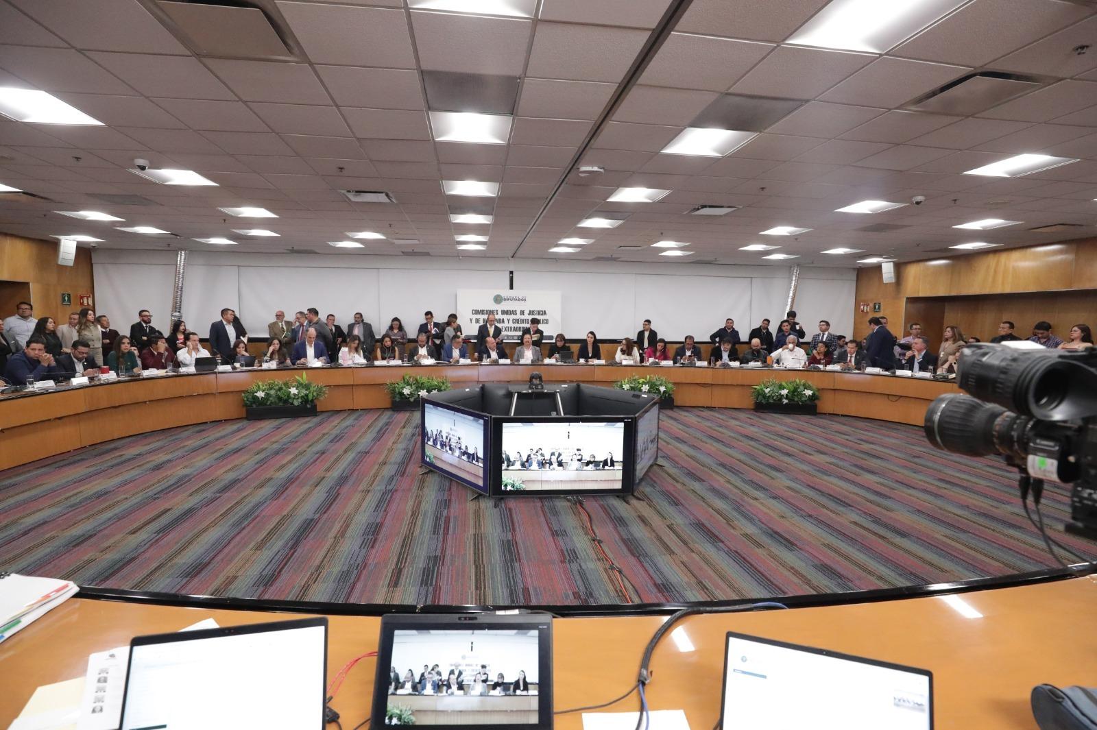 Aprueban comisiones de Justicia y Hacienda de la Cámara de Diputados dictamen a la minuta que reforma la Ley de Amparo.