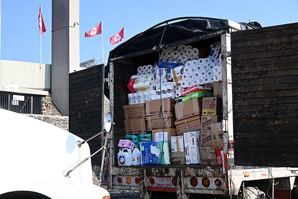 En apoyo a la población damnificada por las inundaciones en Veracruz, la UNAM envió un cargamento de 100 toneladas de ayuda humanitaria.