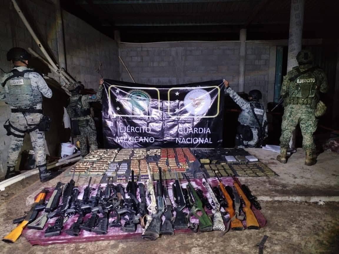 Van aseguradas 6,304 armas de fuego, así como 1,099,145 cartuchos de diversos calibres y 29,306 cargadores.