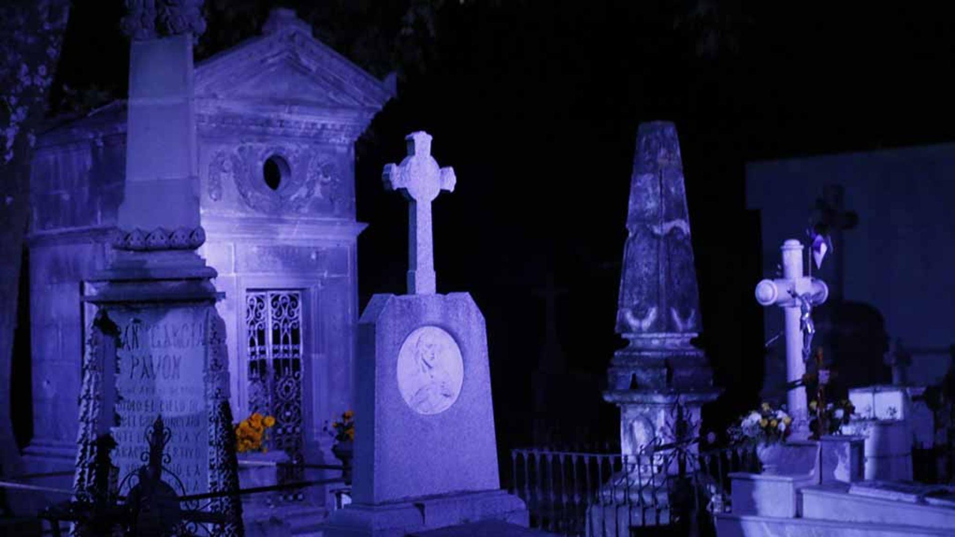 ¡Que miedo! Conoce estas 4 leyendas sobrenaturales de los panteones en Puebla 